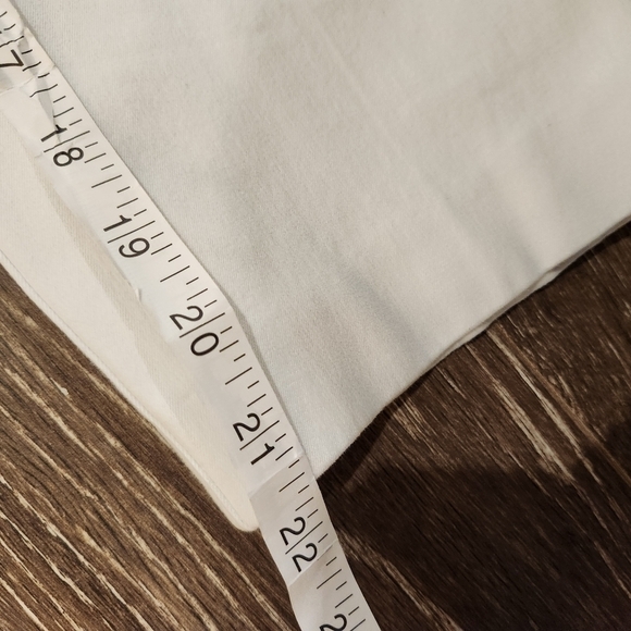 Spanx Crisp White On the GO Kick Capri Pants Size 1X Plus Size - Picture 5 of 10